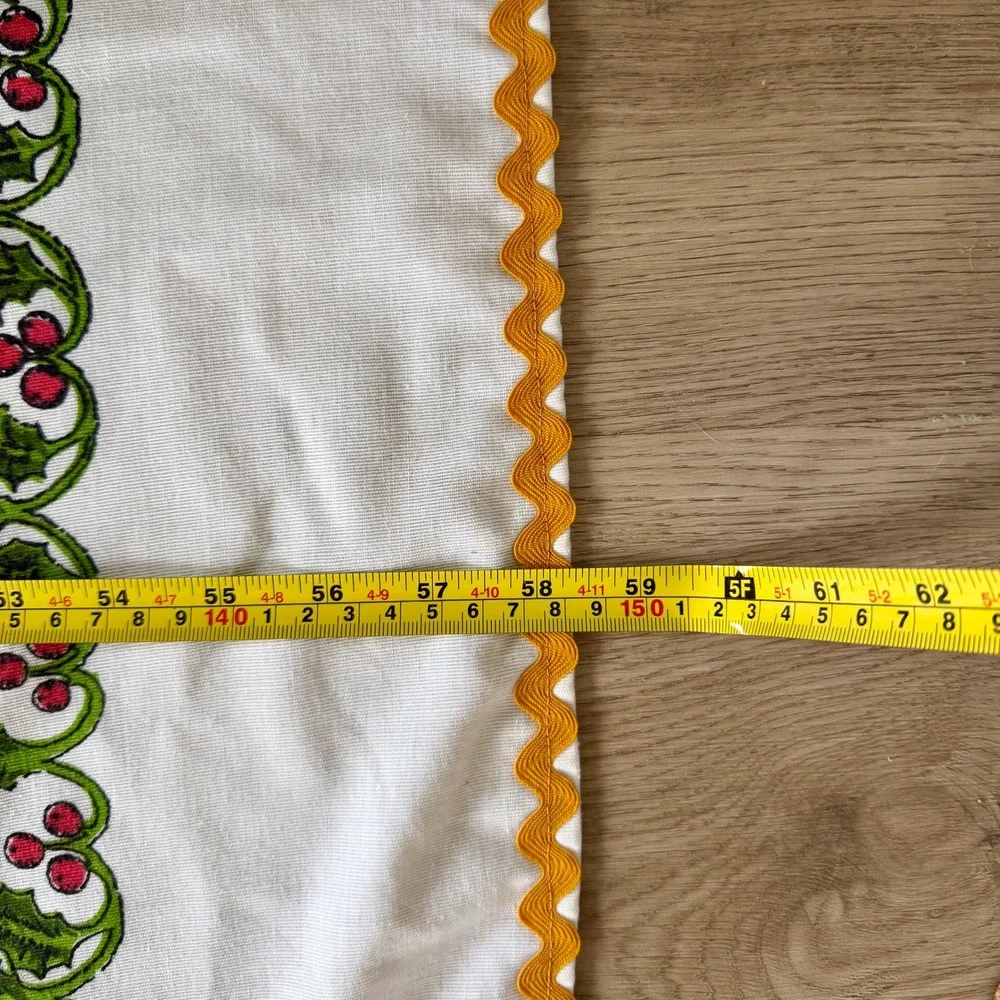 Vintage Christmas Tablecloth‎ Holly Berry Candy Cane Rickrack Trim 76x58 White